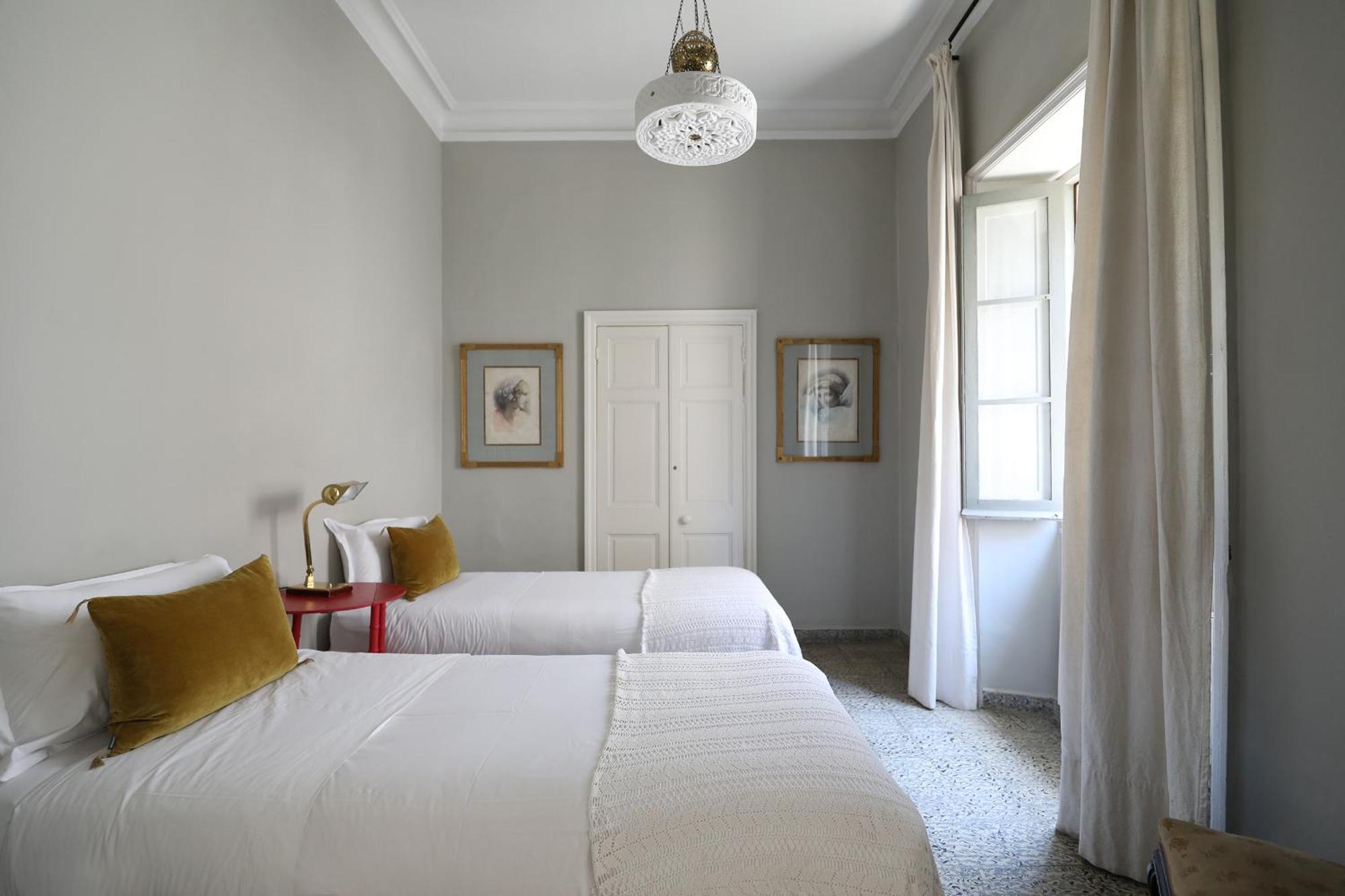 Mimi Calpe Bed & Breakfast Танжер Стая снимка